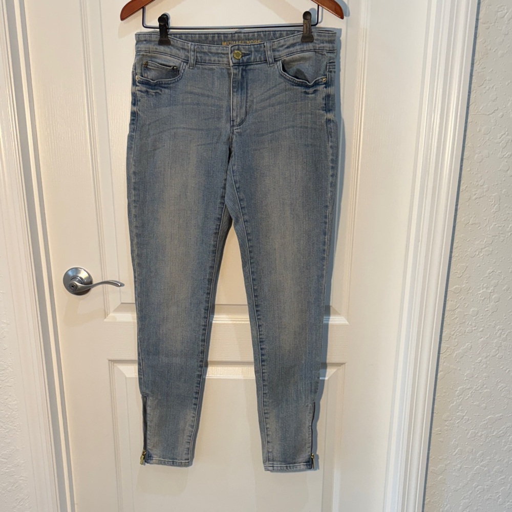 Michael Kors Light Blue Ankle Jeans Gold Zipper Ankles Size 6 30” Inseam